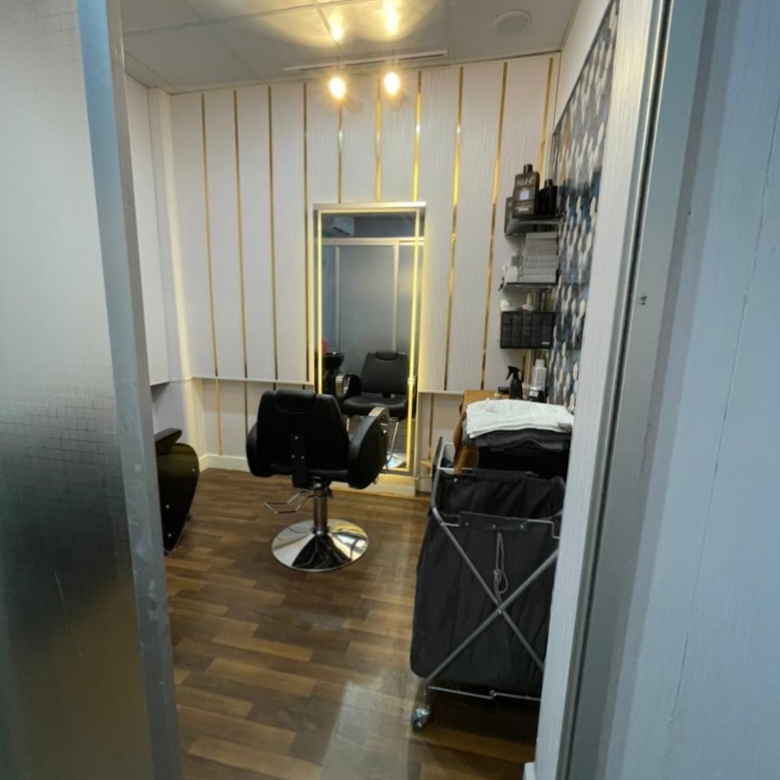 House of Salons - F10 