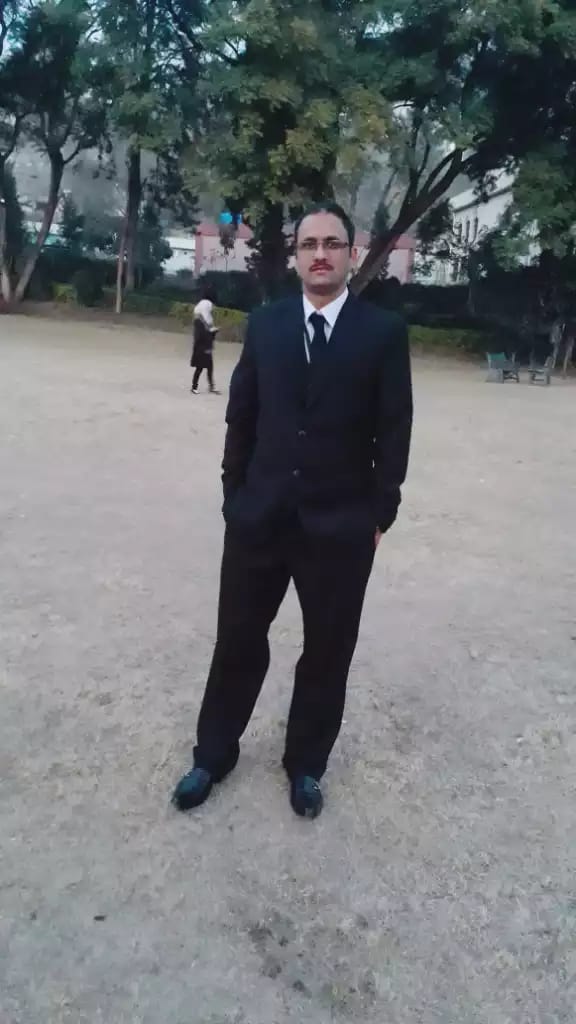 Naveed Ahmad Physics Specialist Roots International